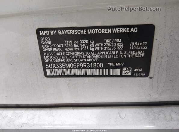 5UX33EM06P9R31800 2023 BMW X7 White Вид підкапотного простору
