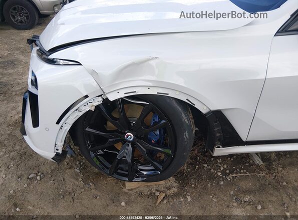 5UX33EM06P9R31800 2023 BMW X7 White 
