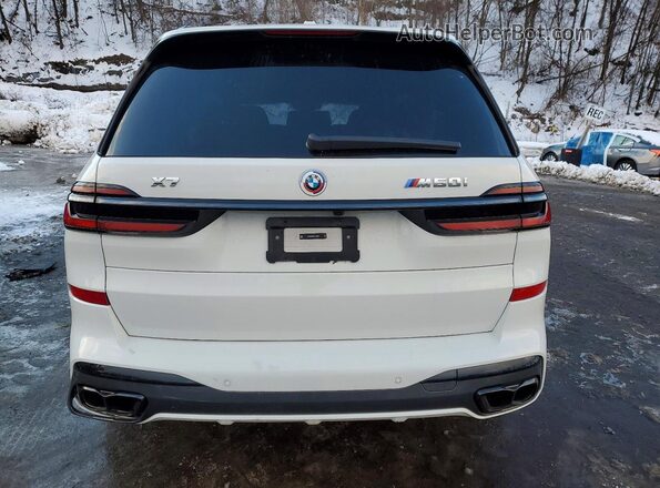 5UX33EM07R9V54865 2024 BMW X7 White 