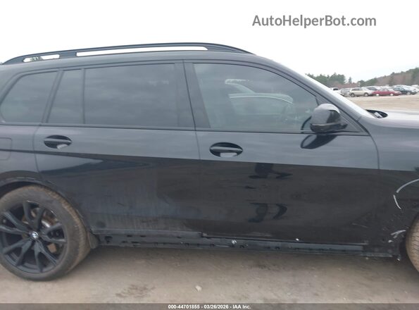 5UX33EM09R9T70625 2024 BMW X7 Black 360 interior view