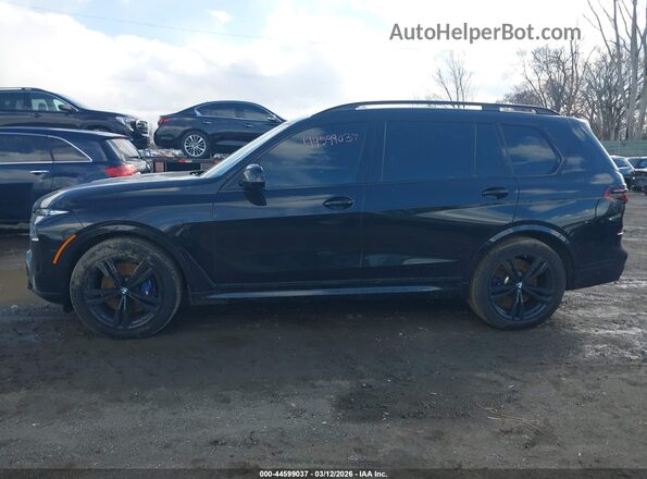 5UX33EM0XS9W22906 2025 BMW X7 Black Vista interior trasera