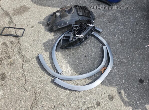 5UX33EX02R9V89213 2024 BMW X6 Gray VIN კოდის სტიკერის ხედი