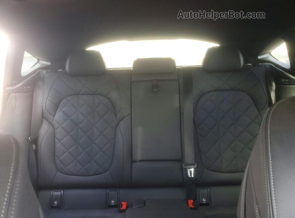 5UX33EX04S9X32183 2025 BMW X6 Gray Vista de los asientos traseros