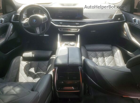 5UX33EX04S9X32183 2025 BMW X6 Gray Vista del salpicadero