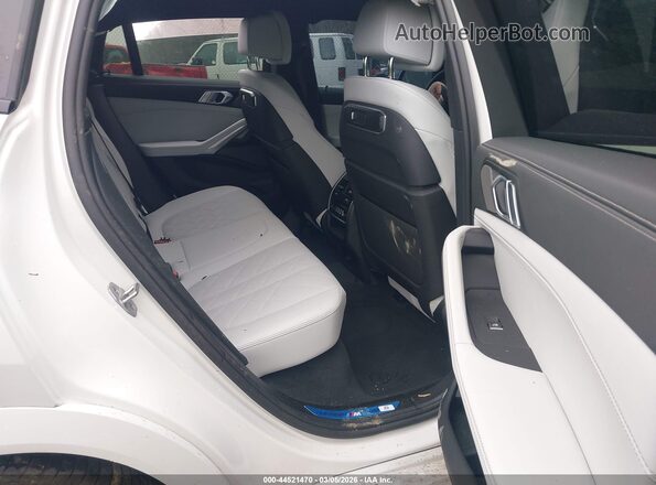 5UX33EX08S9006214 2025 BMW X6 White Vista de la etiqueta del VIN