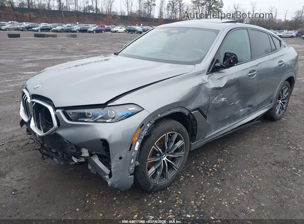 5UX33EX09S9Z28233 2025 BMW X6 Gray წინა მარცხენა ხედი სამი მეოთხედიდან