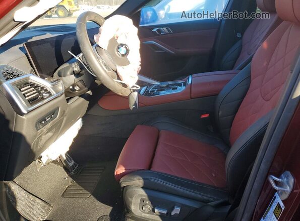 5UX33EX0XS9X65611 2025 BMW X6 Maroon Widok wnętrza z przodu