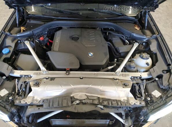 5UX43DP02R9X15598 2024 BMW X3 Black Vista interior trasera