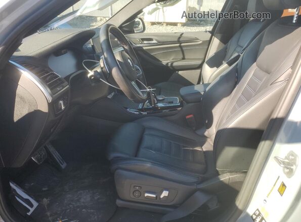 5UX43DT08P9N75365 2023 BMW X4 Gray Widok wnętrza z przodu