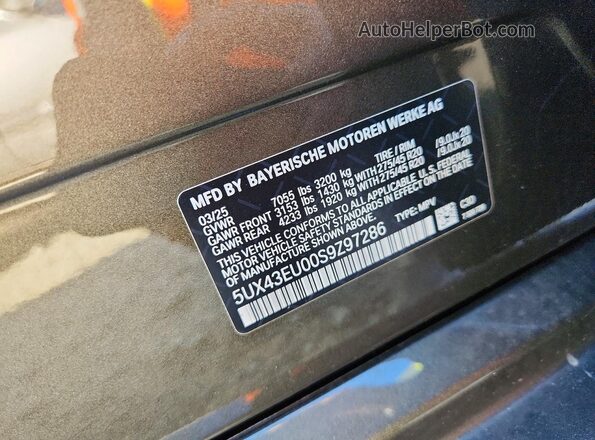5UX43EU00S9Z97286 2025 BMW X5 Green Vista interior de 360 grados