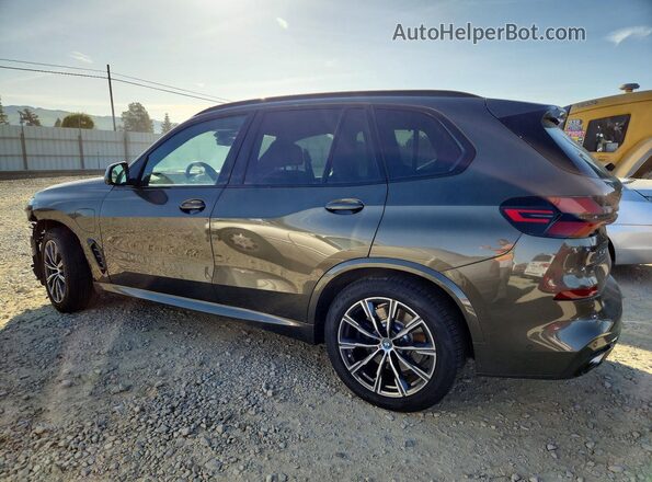 5UX43EU00S9Z97286 2025 BMW X5 Green Trasero izquierdo