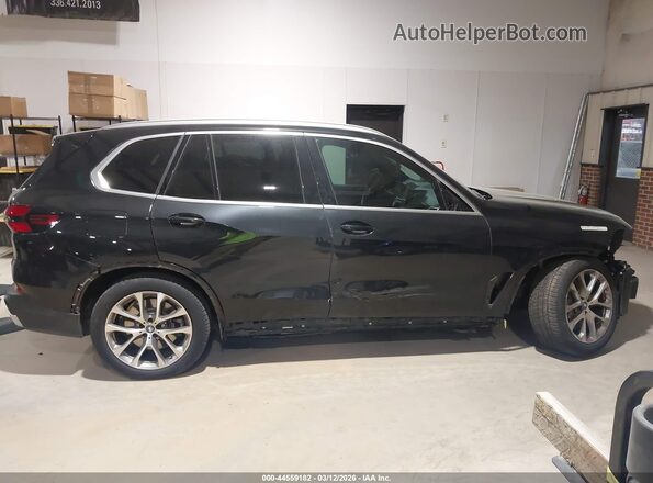 5UX43EU09S9X60070 2025 BMW X5 Black 360 interior view