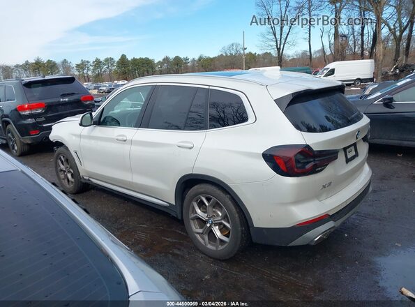 5UX53DP03P9P98251 2023 BMW X3 White Widok wnętrza 360 stopni