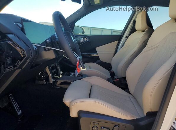 5UX53GP07T9159995 2026 BMW X3 White წინა სალონის ხედი