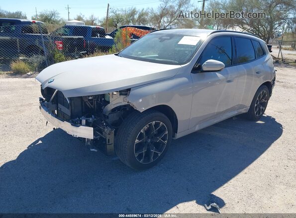 5UX53GP09S9Y81418 2025 BMW X3 Cream წინა მარცხენა ხედი სამი მეოთხედიდან