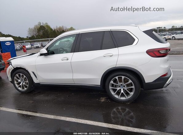 5UXCR4C03L9D49581 2020 BMW X5 White 