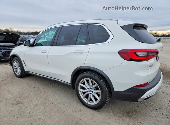 5UXCR4C06M9F92397 2021 BMW X5 White Rear left