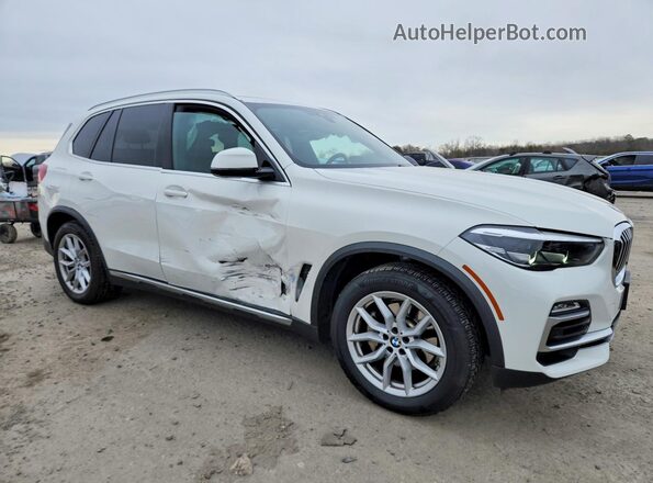 5UXCR4C06M9F92397 2021 BMW X5 White Front right