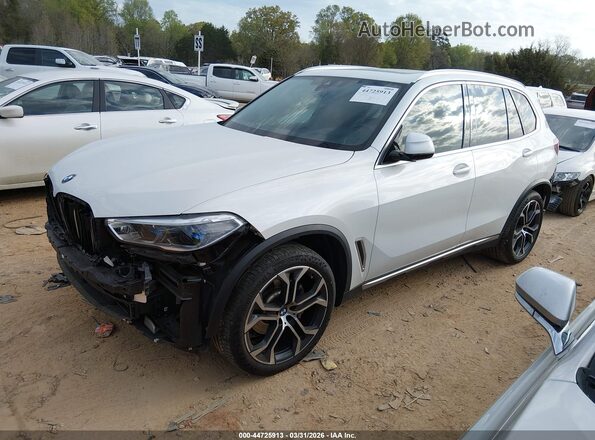 5UXCR4C06M9G22059 2021 BMW X5 White 