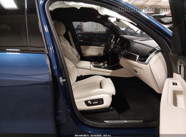 5UXCR4C07N9K29332 2022 BMW X5 Blue Vista interior delantera