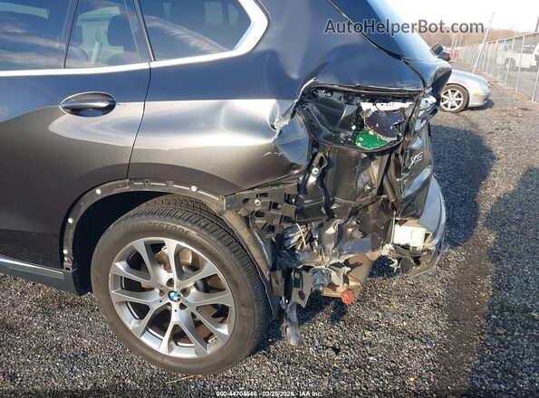 5UXCR6C01M9D98663 2021 BMW X5 Gray 