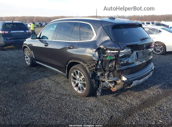 5UXCR6C01M9D98663 2021 BMW X5 Gray 