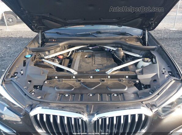 5UXCR6C01M9D98663 2021 BMW X5 Gray 