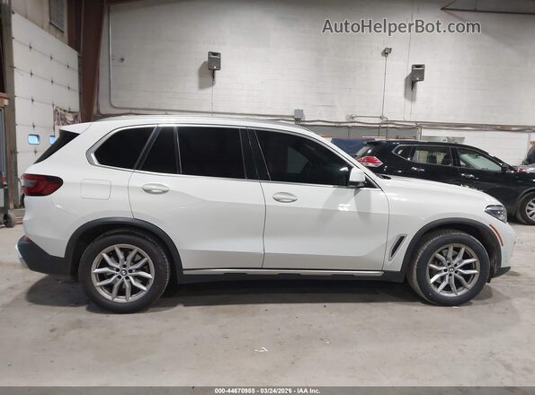 5UXCR6C01M9G43090 2021 BMW X5 White Вид задньої частини салону