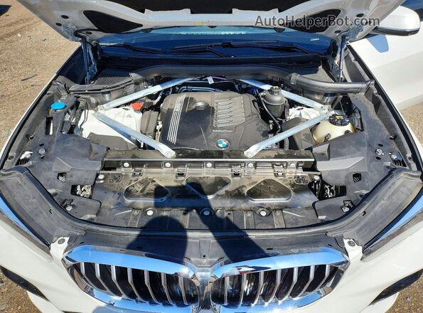5UXCR6C01N9K65528 2022 BMW X5 White Вид підкапотного простору