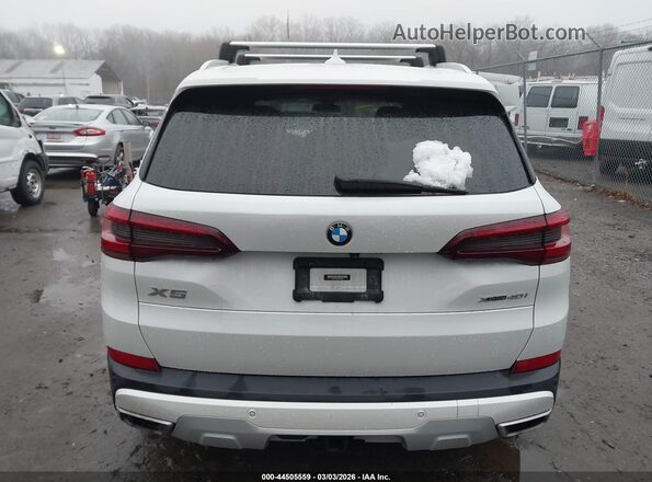 5UXCR6C03M9G08826 2021 BMW X5 White 