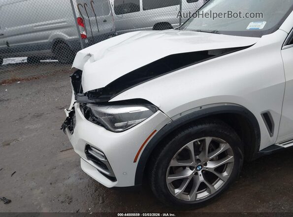 5UXCR6C03M9G08826 2021 BMW X5 White 