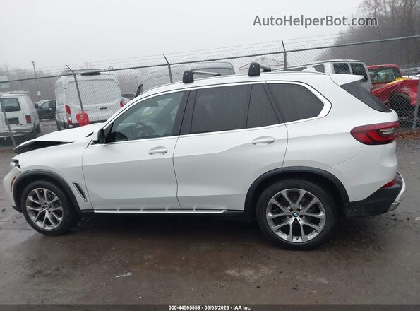 5UXCR6C03M9G08826 2021 BMW X5 White Widok wnętrza 360 stopni