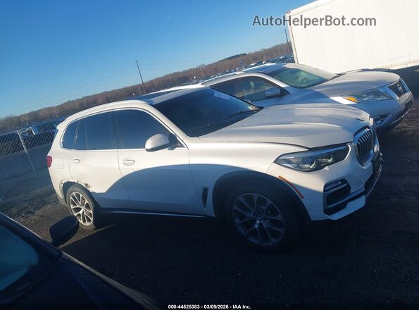 5UXCR6C56KLL38189 2019 BMW X5 White Вид задньої частини салону