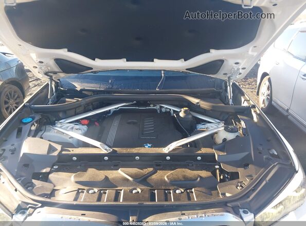 5UXCR6C56KLL38189 2019 BMW X5 White Вид ззаду