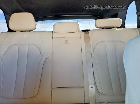 5UXCR6C5XKLL01307 2019 BMW X5 White 