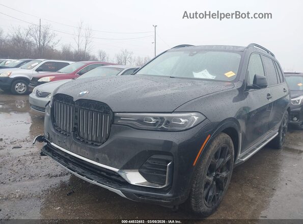 5UXCW2C00M9F27655 2021 BMW X7 Gray Front left
