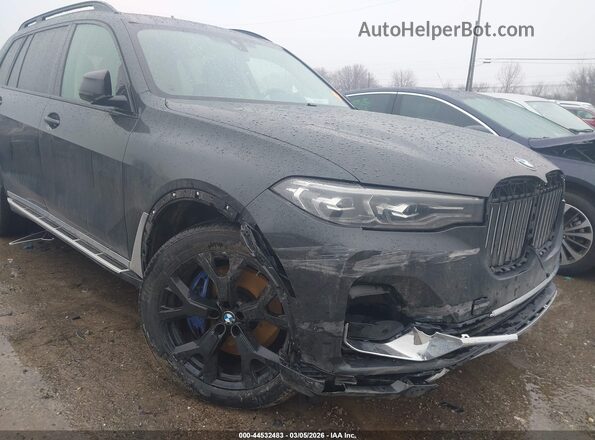 5UXCW2C00M9F27655 2021 BMW X7 Gray Front view