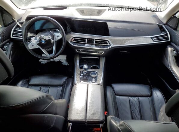 5UXCW2C02M9F48409 2021 BMW X7 White Вид панелі приладів