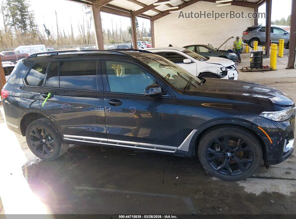 5UXCW2C02M9G63818 2021 BMW X7 Black Սալոնի հետևի տեսք