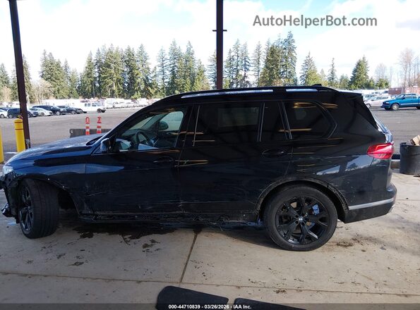 5UXCW2C02M9G63818 2021 BMW X7 Black Սալոնի 360 աստիճան տեսք