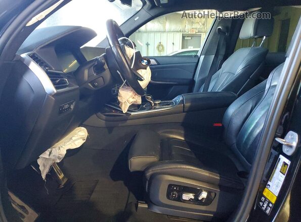 5UXCW2C03N9K70165 2022 BMW X7 Black Вид салону спереду