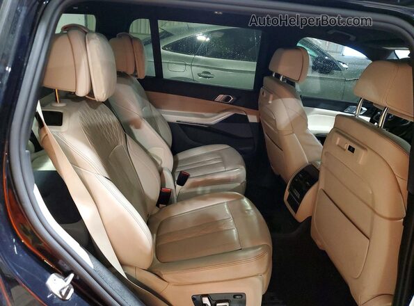 5UXCW2C05M9E59532 2021 BMW X7 Black Rear interior view
