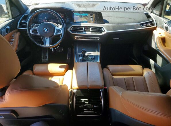 5UXCW2C05M9F59016 2021 BMW X7 White Առջևի վահանակի տեսք