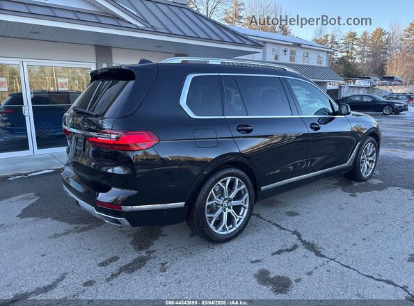 5UXCW2C06M9E81989 2021 BMW X7 Black Tył prawy