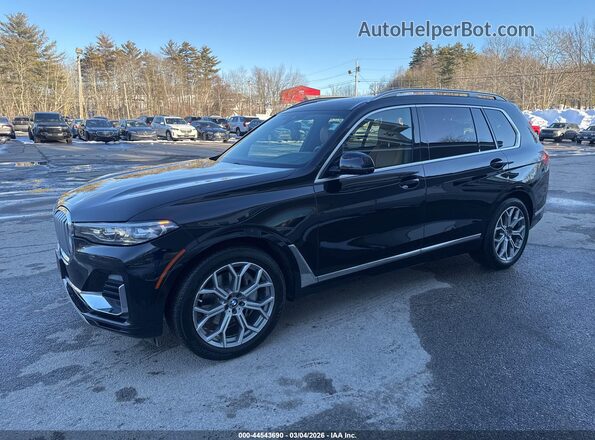 5UXCW2C06M9E81989 2021 BMW X7 Black Przód lewy