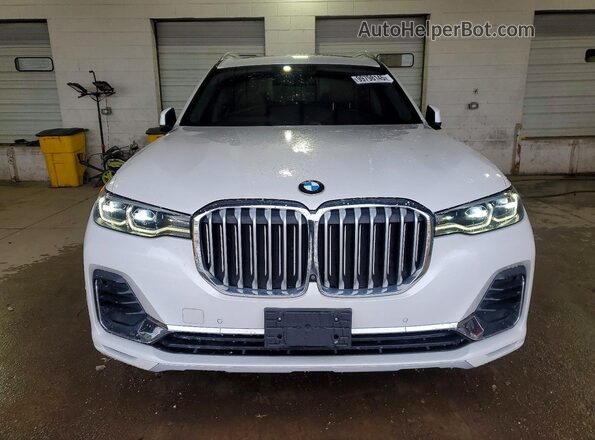 5UXCW2C06M9H07142 2021 BMW X7 White Front view