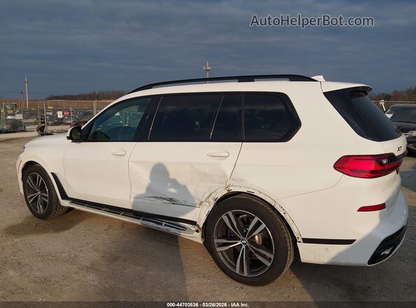 5UXCW2C07M9E63260 2021 BMW X7 White Widok z przodu