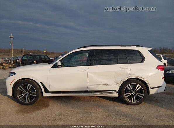 5UXCW2C07M9E63260 2021 BMW X7 White Widok wnętrza 360 stopni