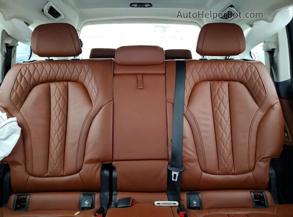 5UXCW2C07M9G15795 2021 BMW X7 White Հետևի նստատեղերի տեսք