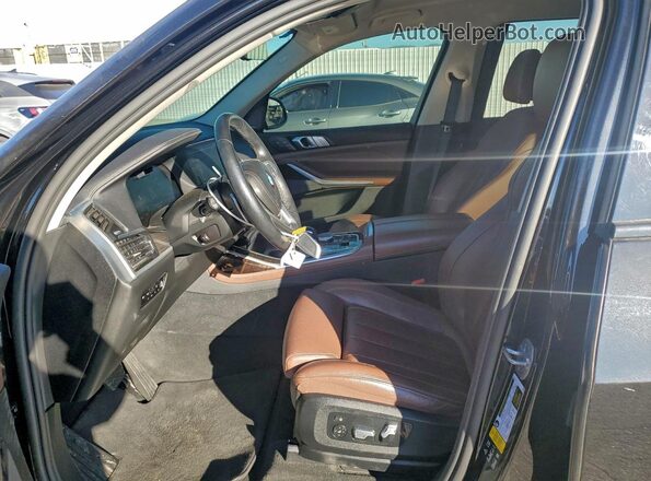 5UXCW2C08M9G34307 2021 BMW X7 Black Front interior view
